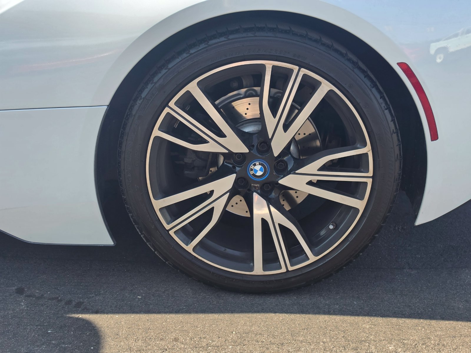 Used 2015 BMW i8 AWD/4WD image 4