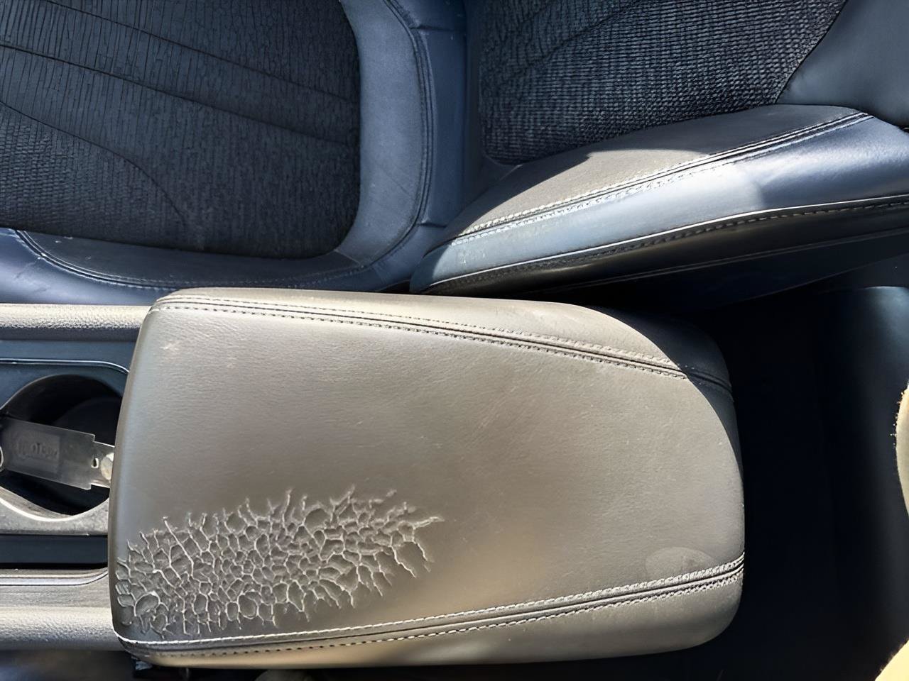 Used 2015 Chrysler 200 S FWD image 30