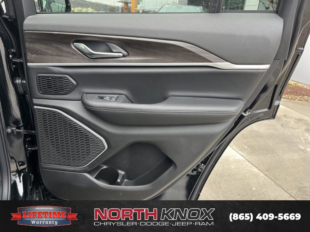 New 2026 Jeep Grand Cherokee Limited image 24