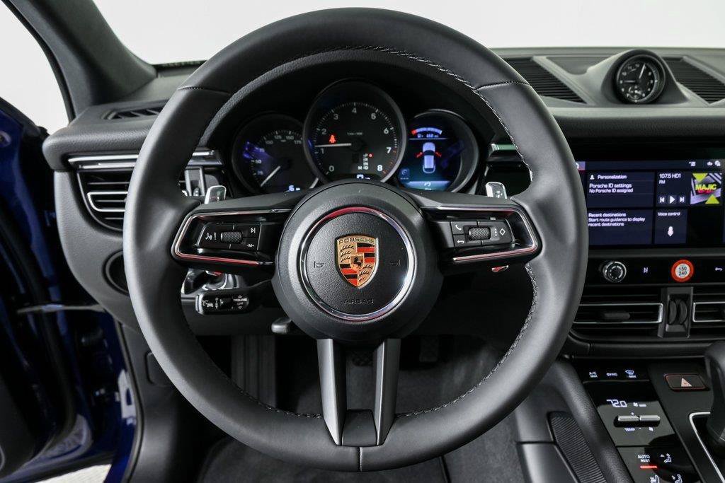 Used 2026 Porsche Macan AWD/4WD image 9