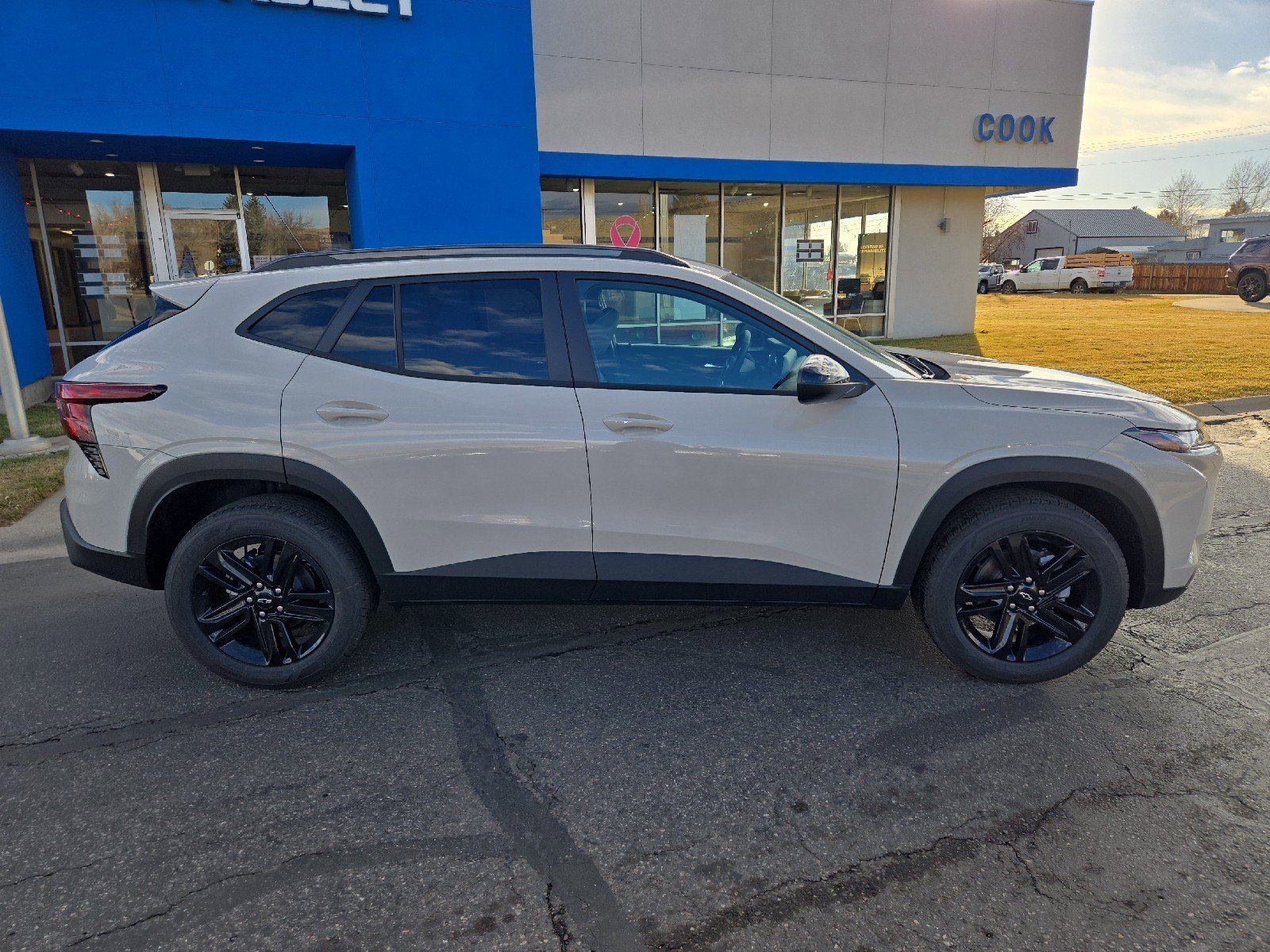 New 2026 Chevrolet Trax ACTIV w/ Sunroof Package image 2