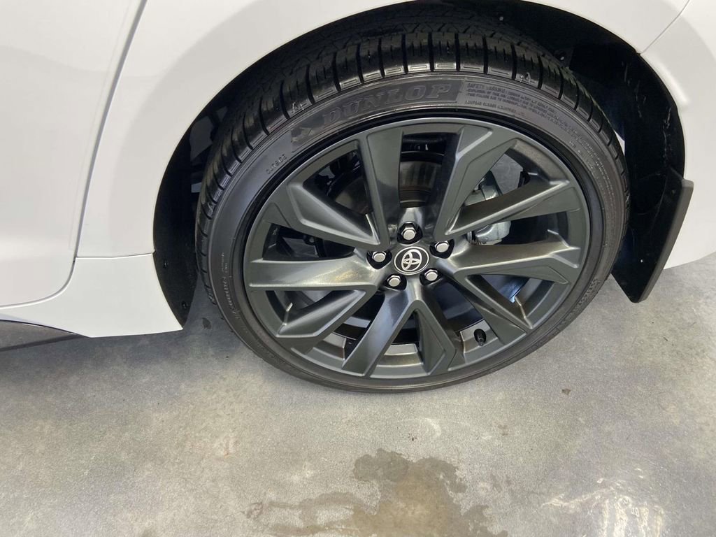Used 2025 Toyota Corolla XSE image 9