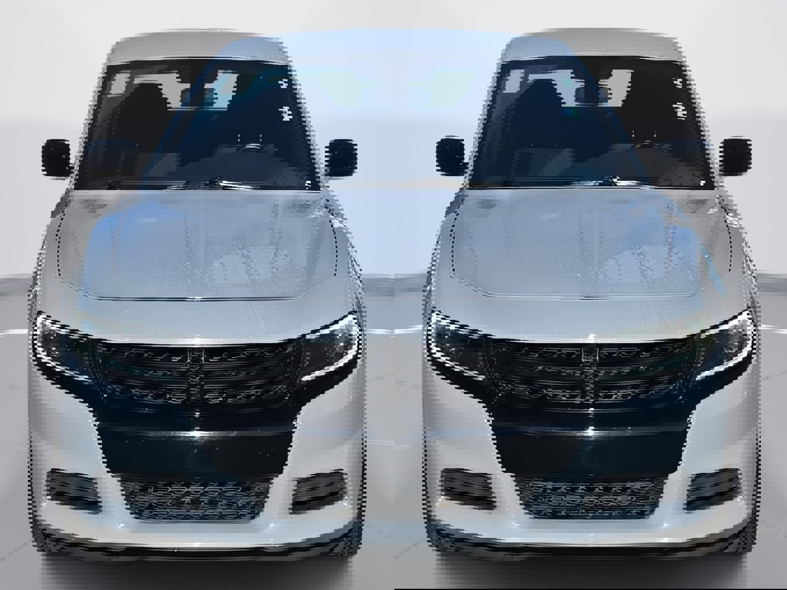 Used 2022 Dodge Charger SXT w/ Blacktop Package image 2