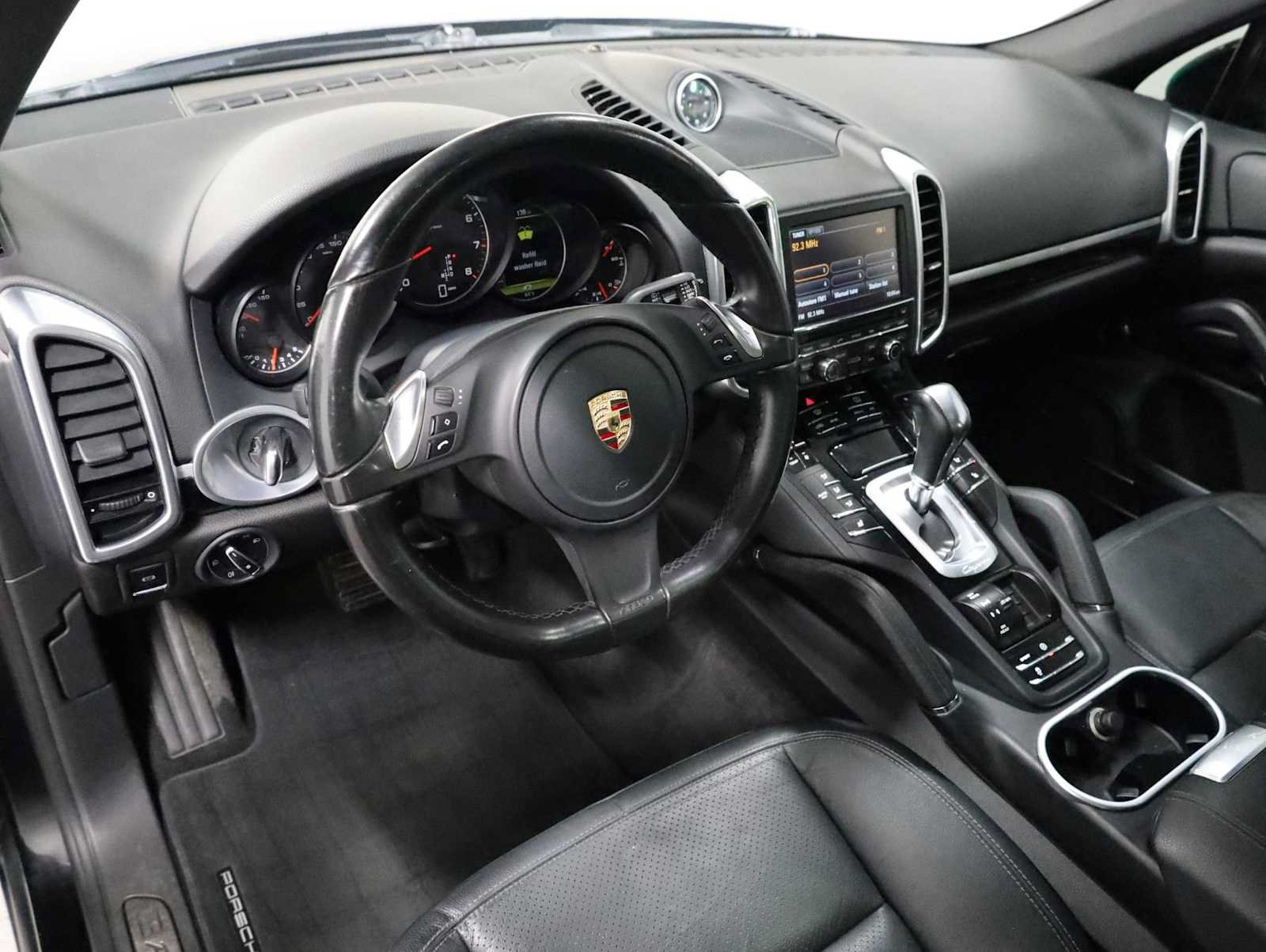 Used 2014 Porsche Cayenne Platinum Edition AWD/4WD image 1