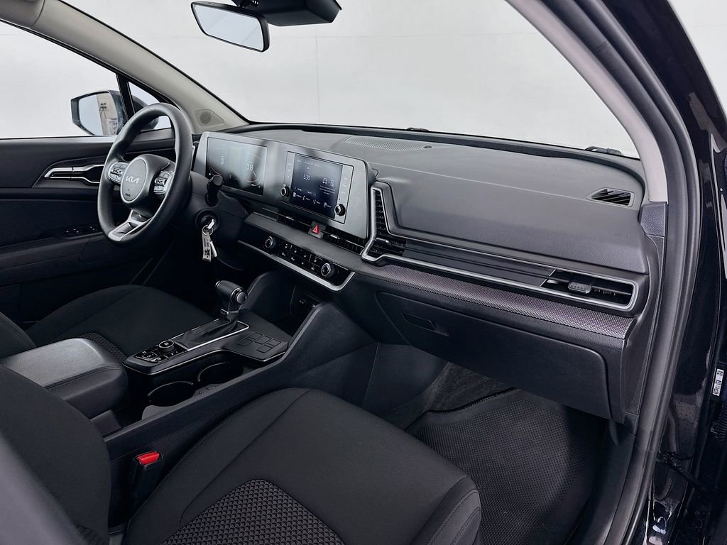 Used 2024 Kia Sportage LX image 28