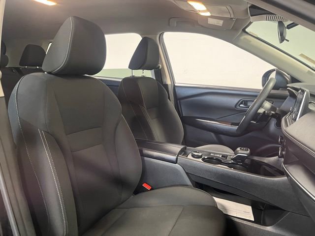 Used 2024 Nissan Rogue S image 10