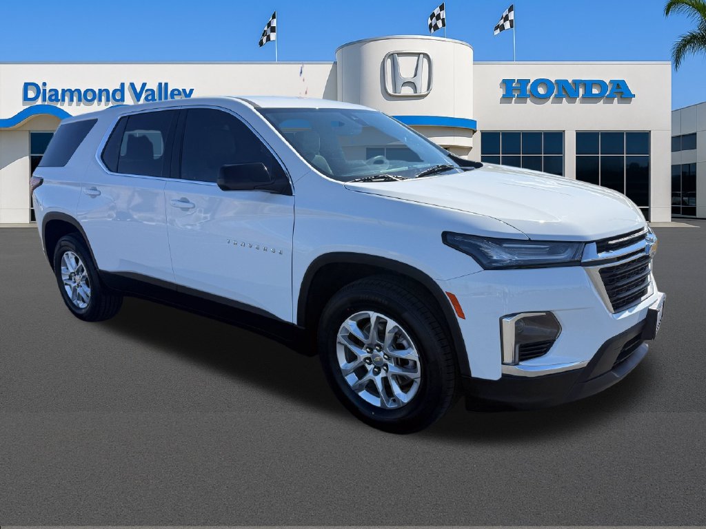 Used 2023 Chevrolet Traverse LS