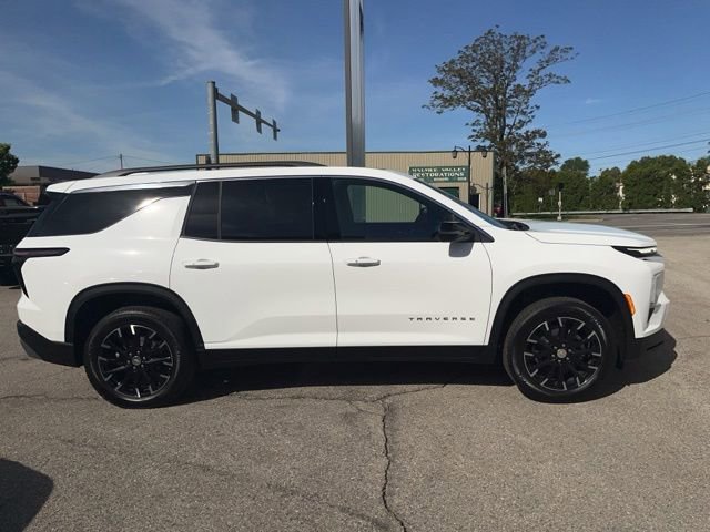 New 2026 Chevrolet Traverse LT w/ Sun and Wheel Package FWD image 6
