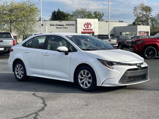Used 2024 Toyota Corolla LE image 7