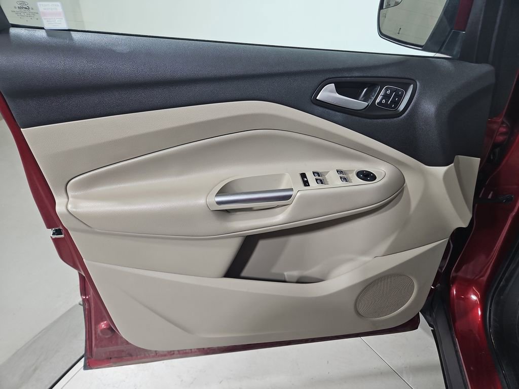 Used 2019 Ford Escape Titanium image 11