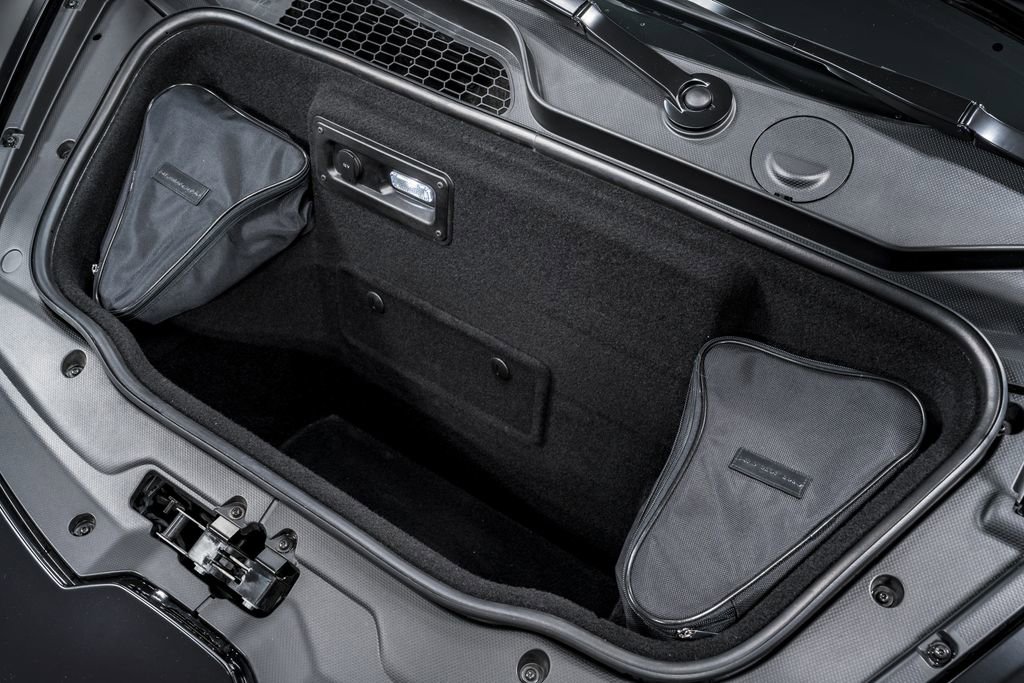 Used 2022 Lamborghini Huracan EVO RWD image 44