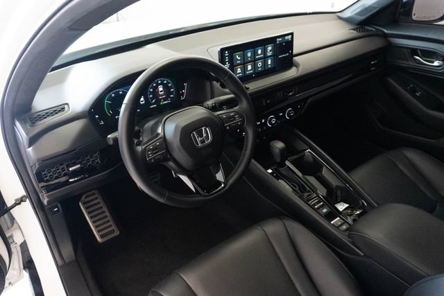 Used 2024 Honda Accord Sport image 3