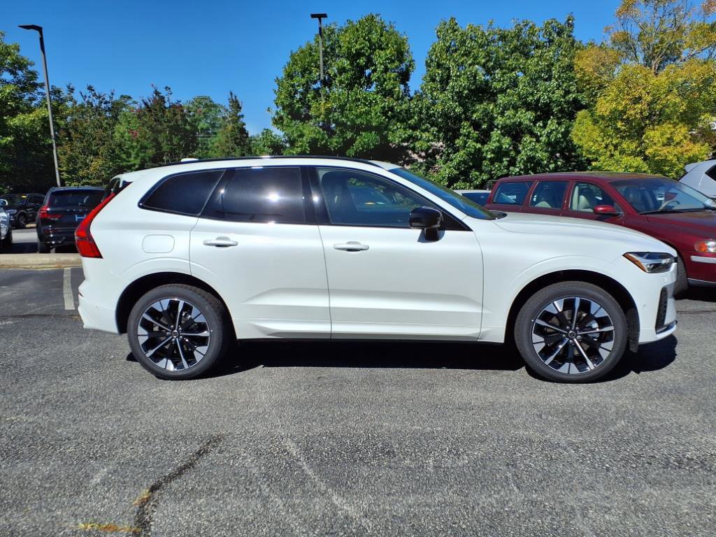 New 2026 Volvo XC60 B5 Plus w/ Protection Package Premier image 2