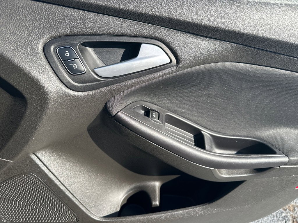Used 2016 Ford Focus SE image 11