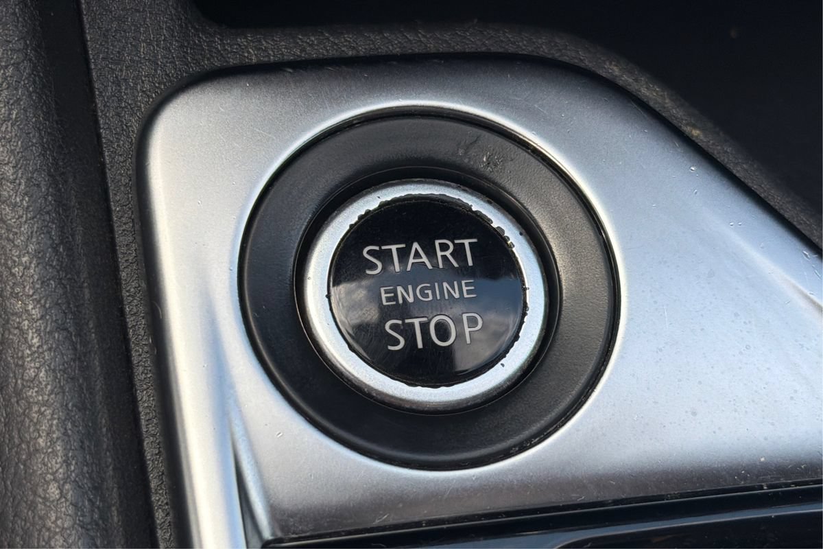 Used 2020 Nissan Sentra SV FWD image 30