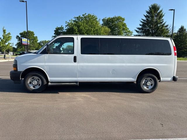Used 2023 Chevrolet Express 3500 LS RWD image 2