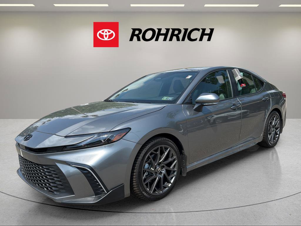 Used 2026 Toyota Camry SE FWD image 1