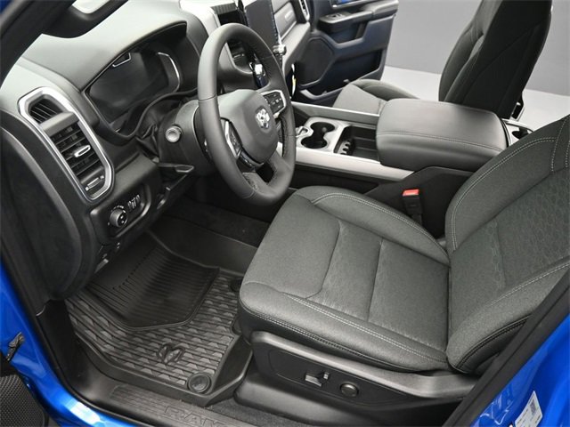 New 2026 RAM 1500 4x4 Crew Cab image 9