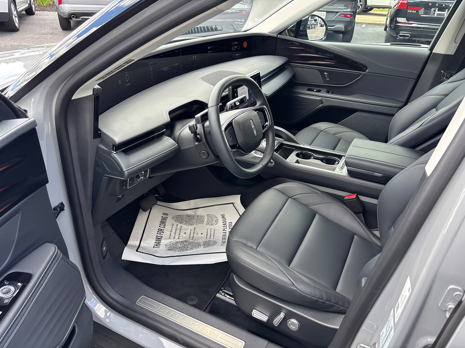 New 2026 Lincoln Nautilus Premier w/ Jet Appearance Package AWD/4WD image 25