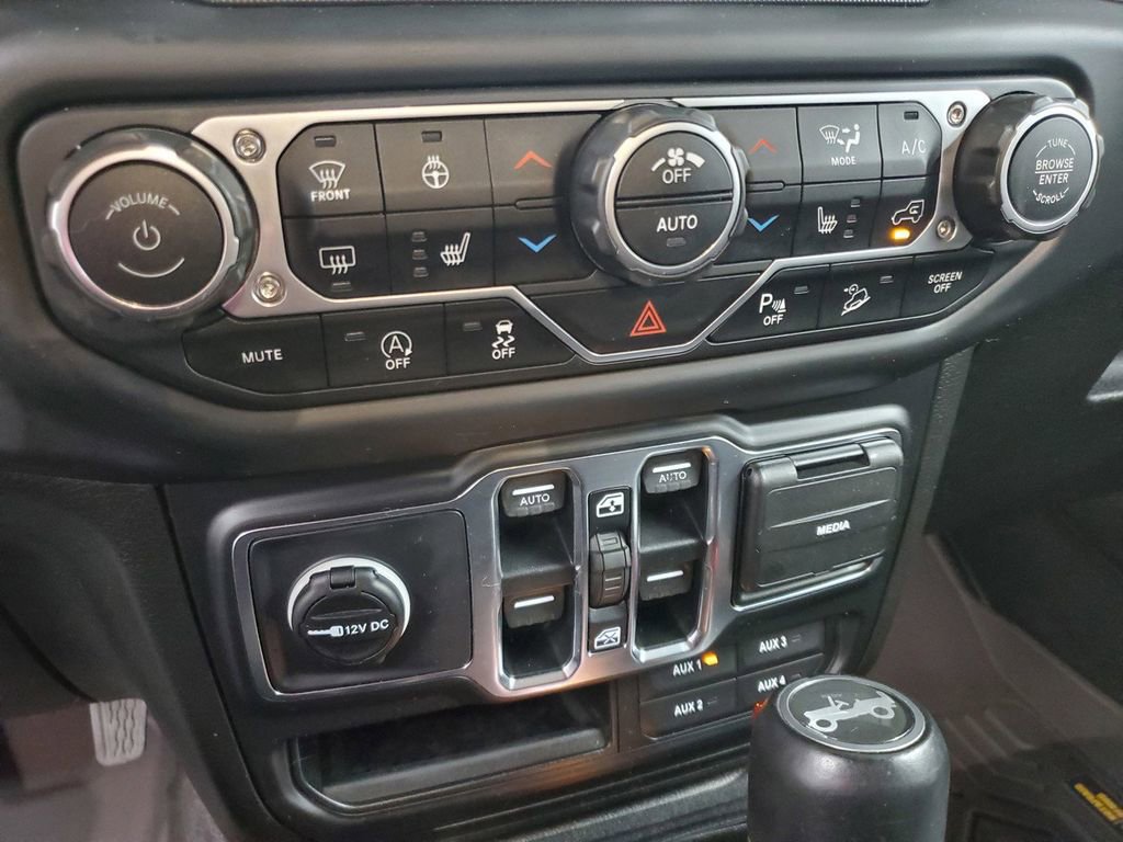 Used 2019 Jeep Wrangler Unlimited Sahara w/ Quick Order Package 24M Moab image 15