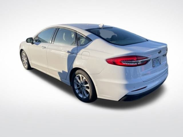 Used 2019 Ford Fusion SE FWD image 4