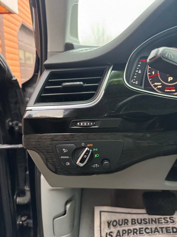 Used 2018 Audi Q7 3.0T Premium Plus w/ Premium Plus Package image 8