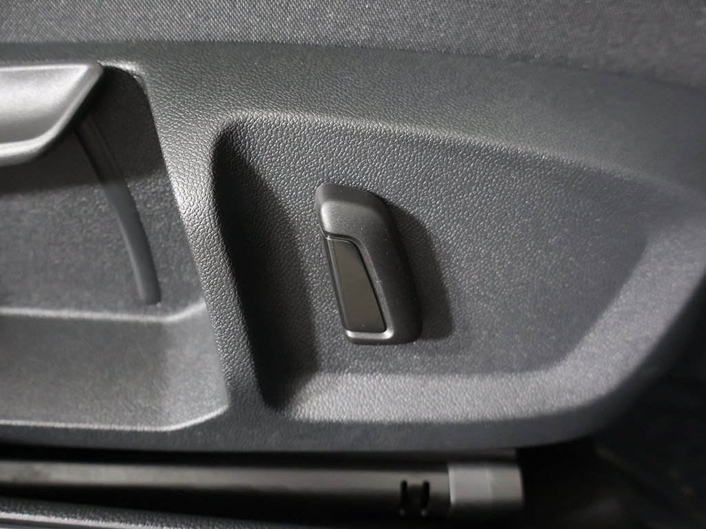 Used 2024 Volkswagen Golf R AWD/4WD image 39