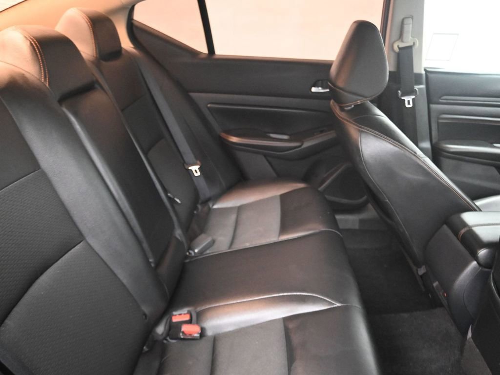 Used 2019 Nissan Altima 2.5 SR FWD image 11