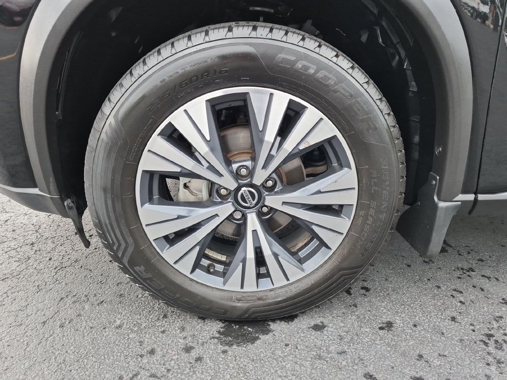 Used 2021 Nissan Rogue SV w/ Premium Package FWD image 9