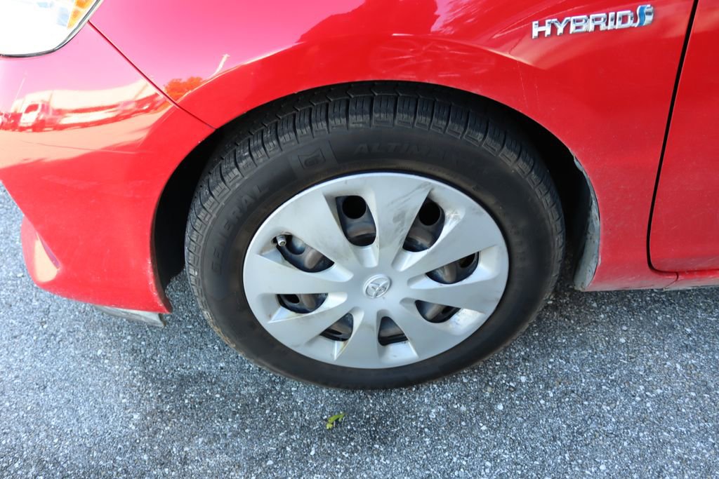 Used 2013 Toyota Prius C One image 4