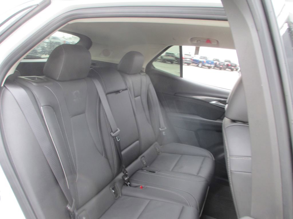 Used 2023 Buick Envision Essence image 20