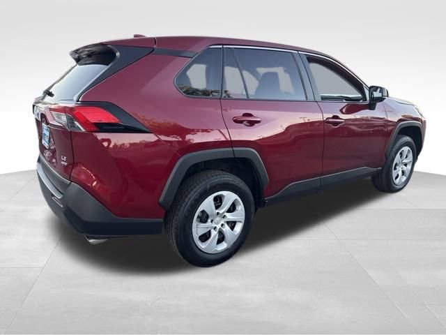 Used 2024 Toyota RAV4 LE image 5