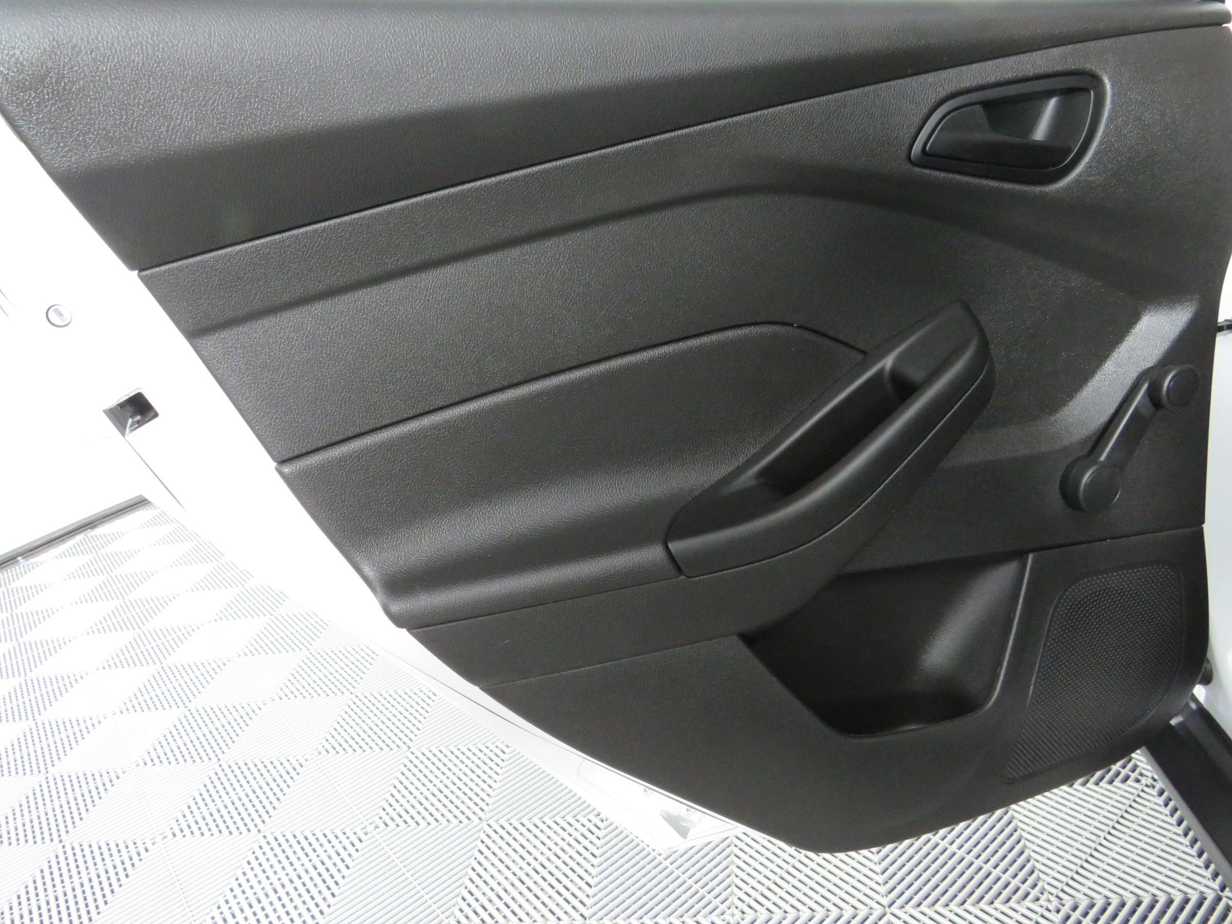 Used 2018 Ford Focus S FWD image 39