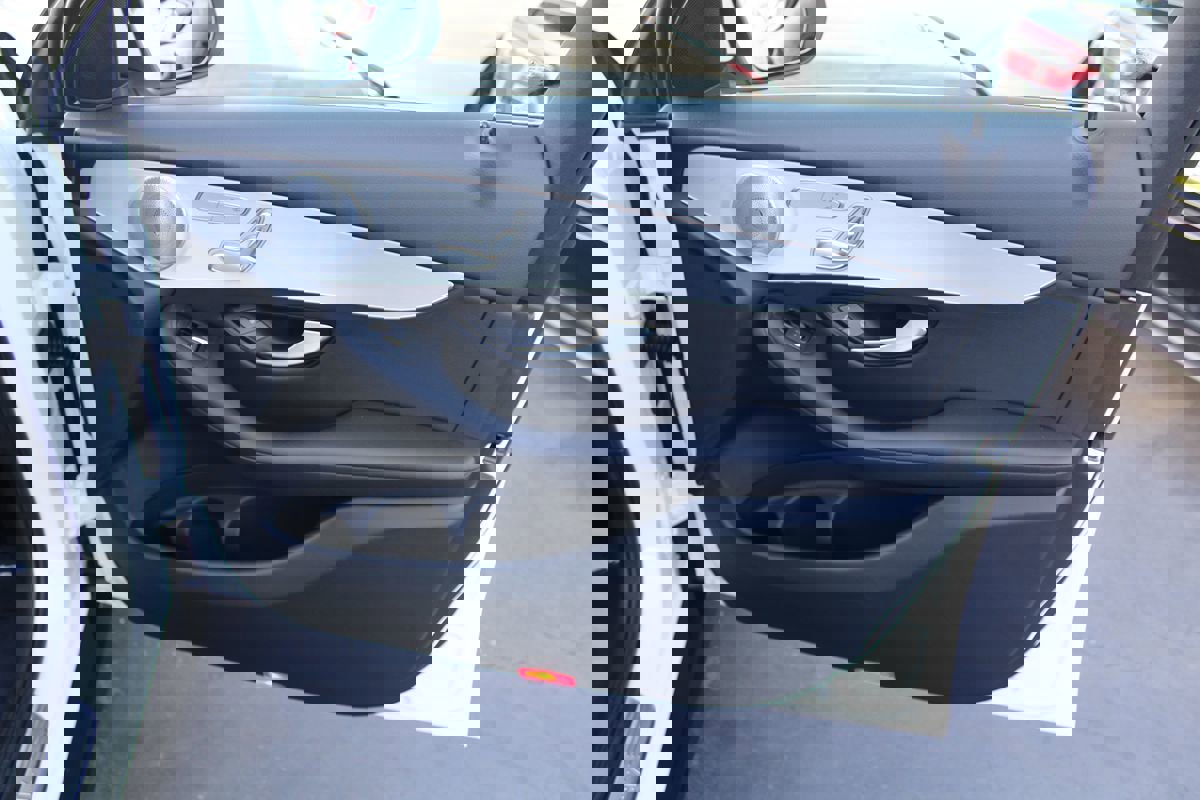 Used 2019 Mercedes-Benz GLC 300 4MATIC image 21