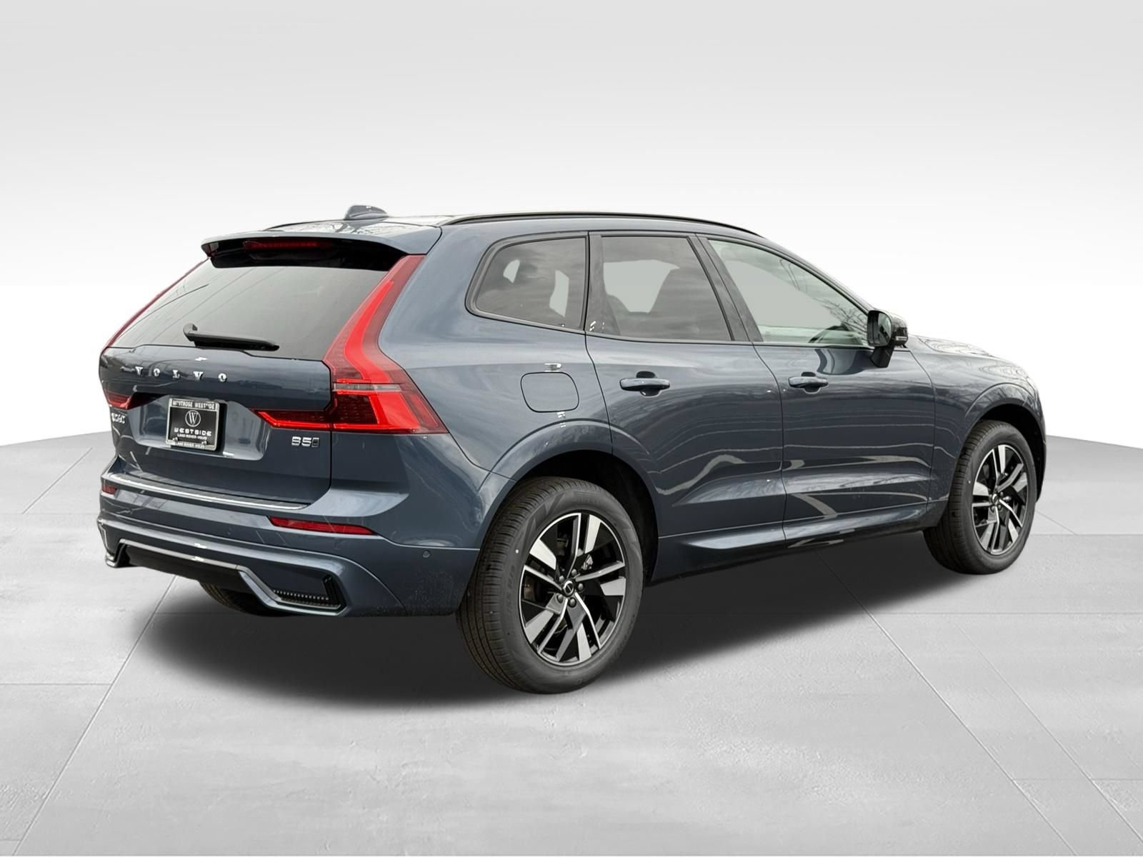 New 2026 Volvo XC60 B5 Plus w/ Protection Package Premier AWD/4WD image 6