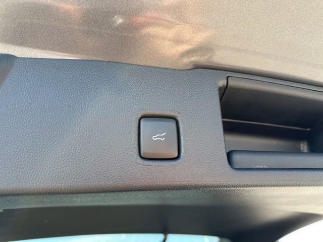 New 2025 Ford Escape SE FWD image 37