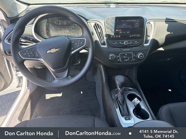 Used 2025 Chevrolet Malibu LS FWD image 16