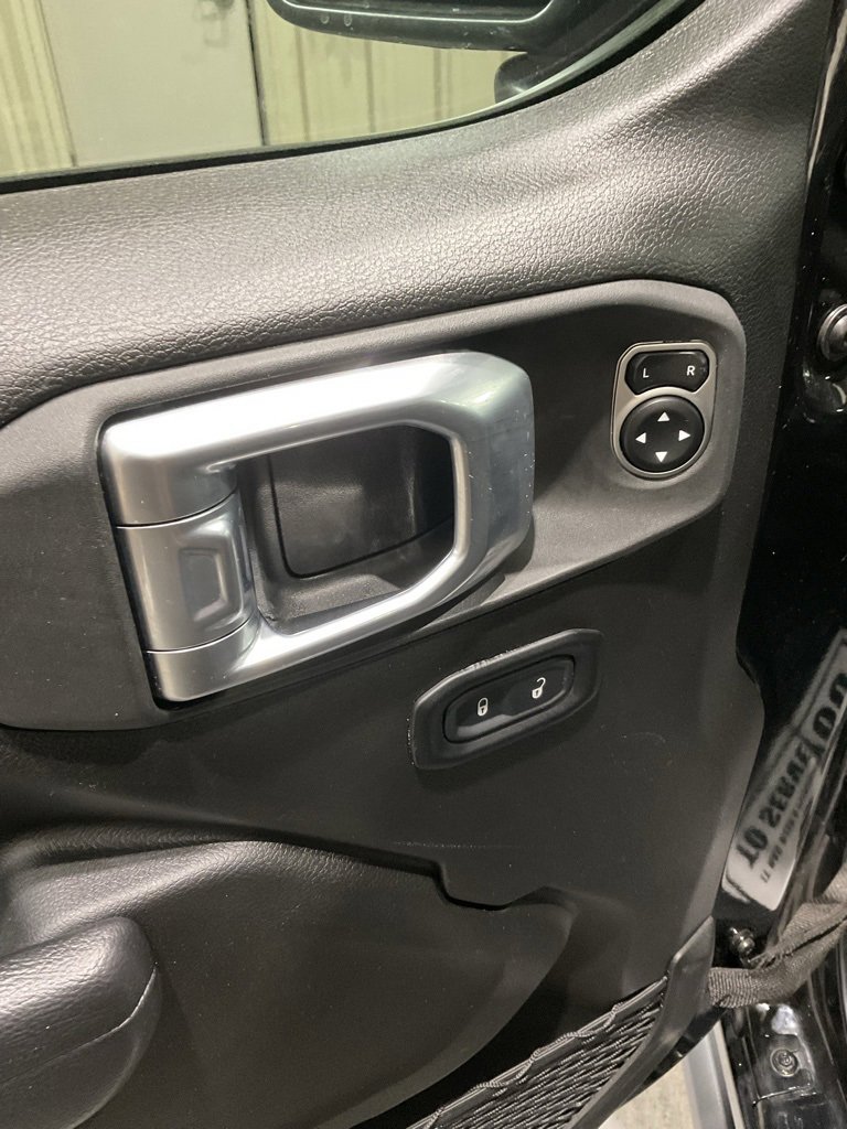 Used 2024 Jeep Gladiator Sport image 7