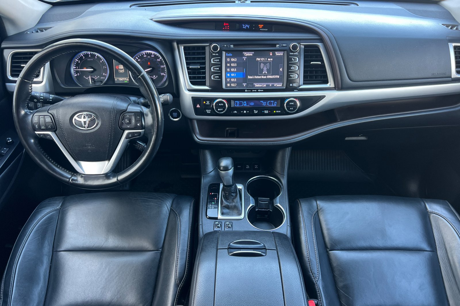Used 2018 Toyota Highlander XLE AWD/4WD image 10
