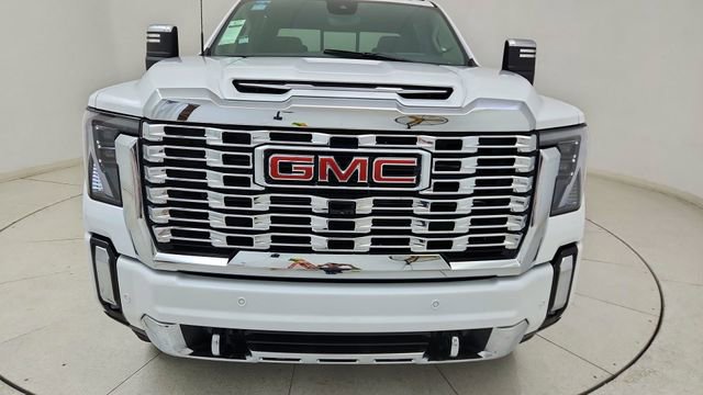 Used 2025 GMC Sierra 3500 Denali w/ Denali Reserve Package image 9