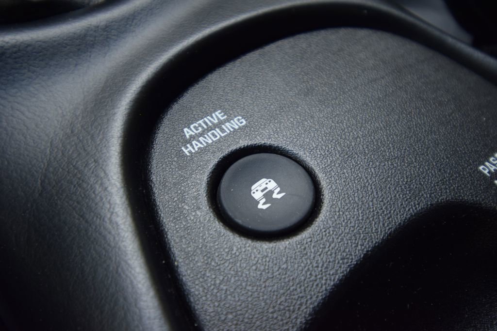 Used 2004 Chevrolet Corvette Coupe image 29