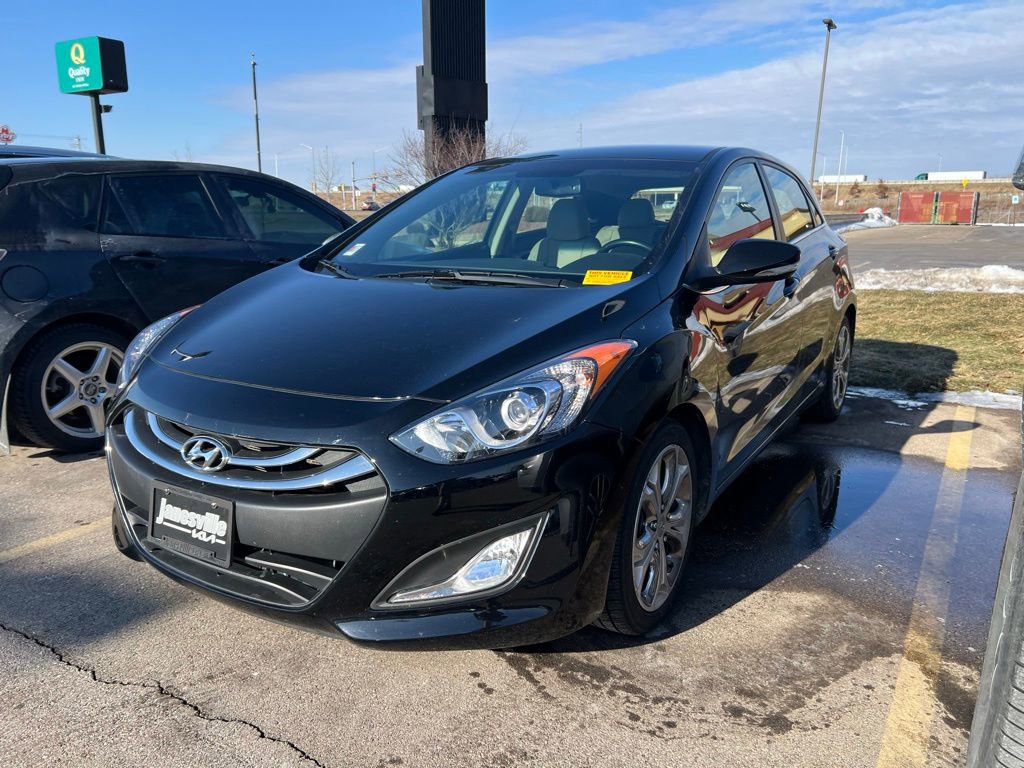 Used 2015 Hyundai Elantra GT w/ Option Group 02 image 3