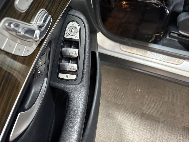 Used 2017 Mercedes-Benz GLC 300 4MATIC image 30