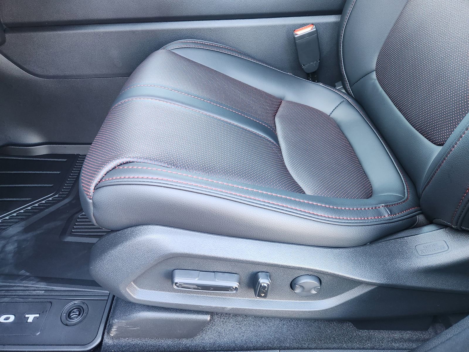 New 2026 Honda Pilot Black Edition image 27