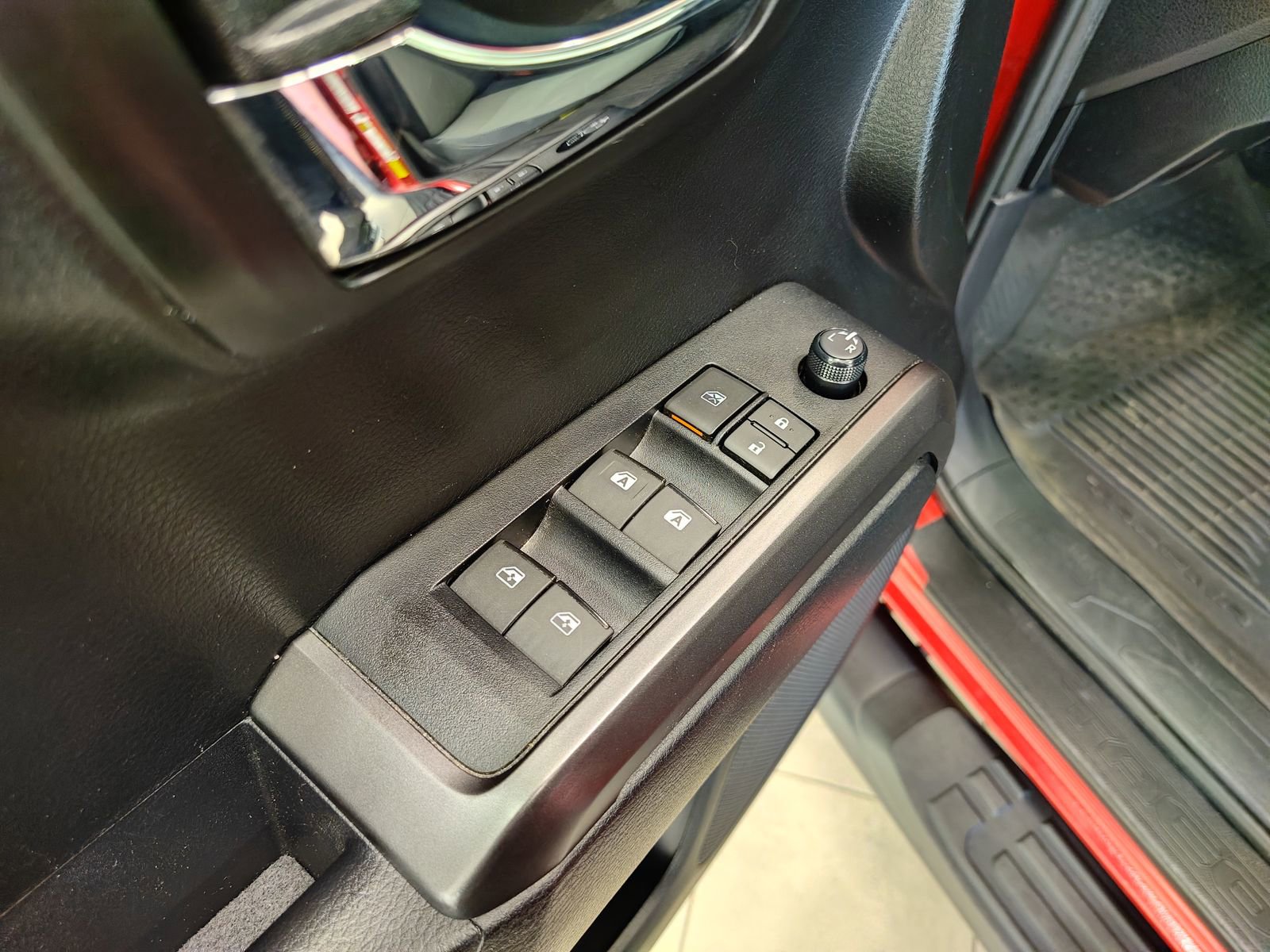 Used 2021 Toyota Tacoma TRD Sport image 10