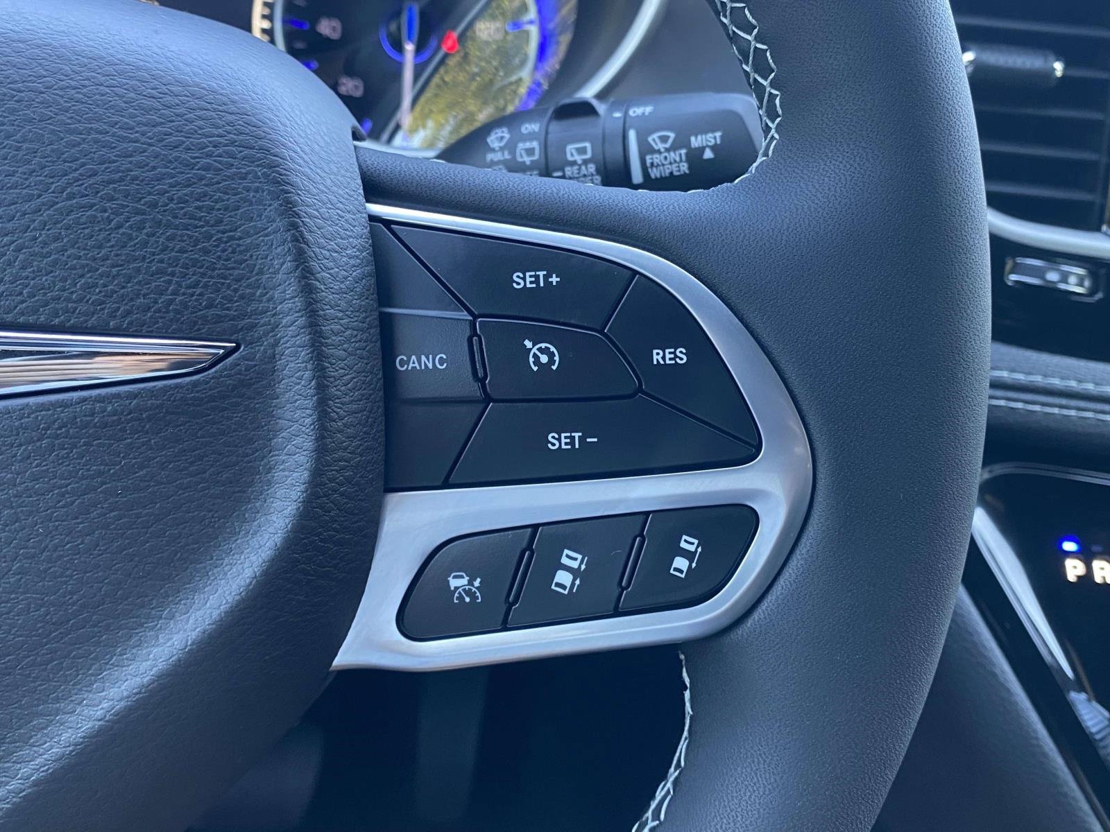 New 2026 Chrysler Pacifica Select image 22