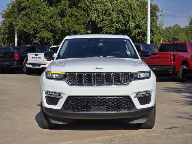 Certified 2023 Jeep Grand Cherokee Limited AWD/4WD image 2