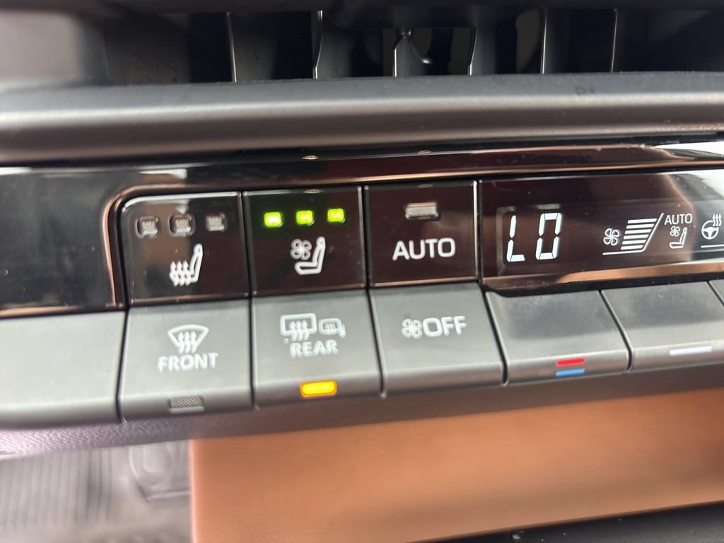 Used 2025 Toyota Crown Signia w/ Advanced Technology Package AWD/4WD image 26