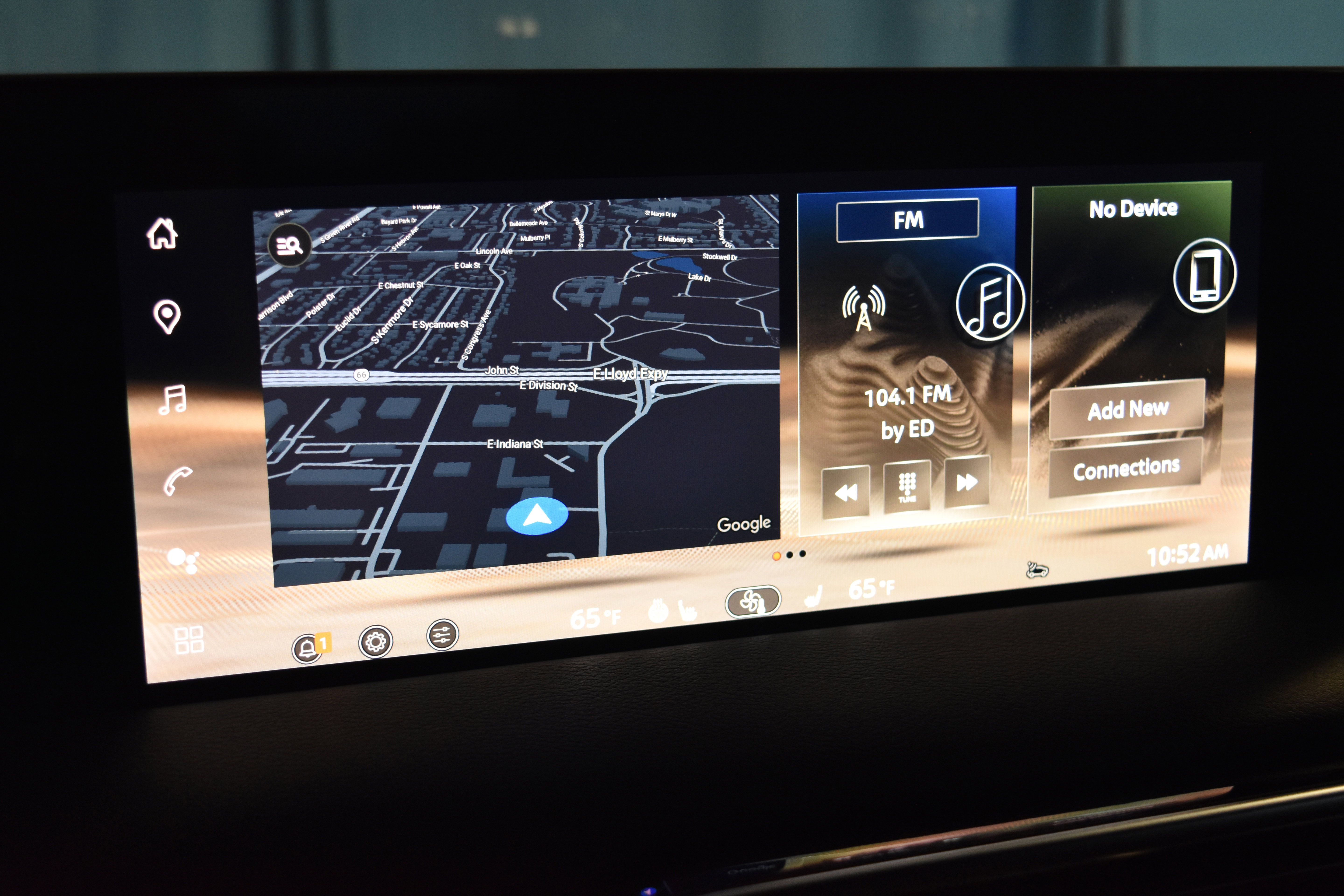 New 2026 Nissan Armada SL w/ Captain's Chari Seat Package image 9