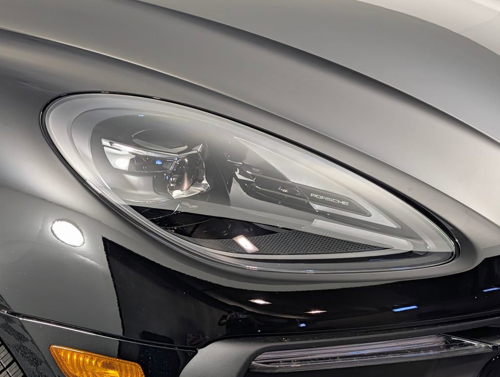 New 2026 Porsche Macan image 15